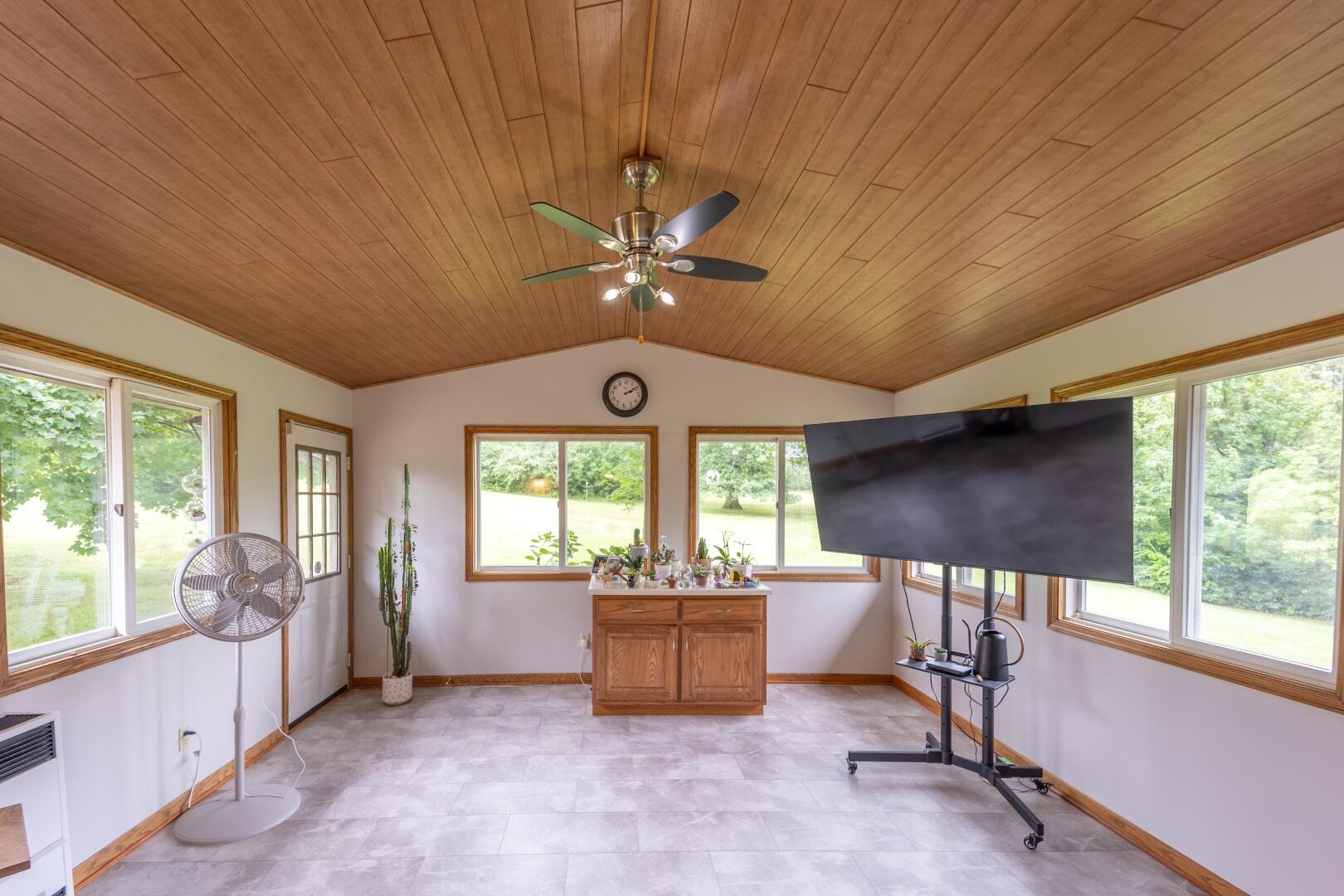2385 Touby Road Mansfield, OH 44903 - Photo 11 of 57 R6__9940-HDR (Large)