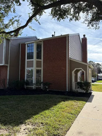 $199,000 | 17281 Saturn Lane, Houston, TX 77058