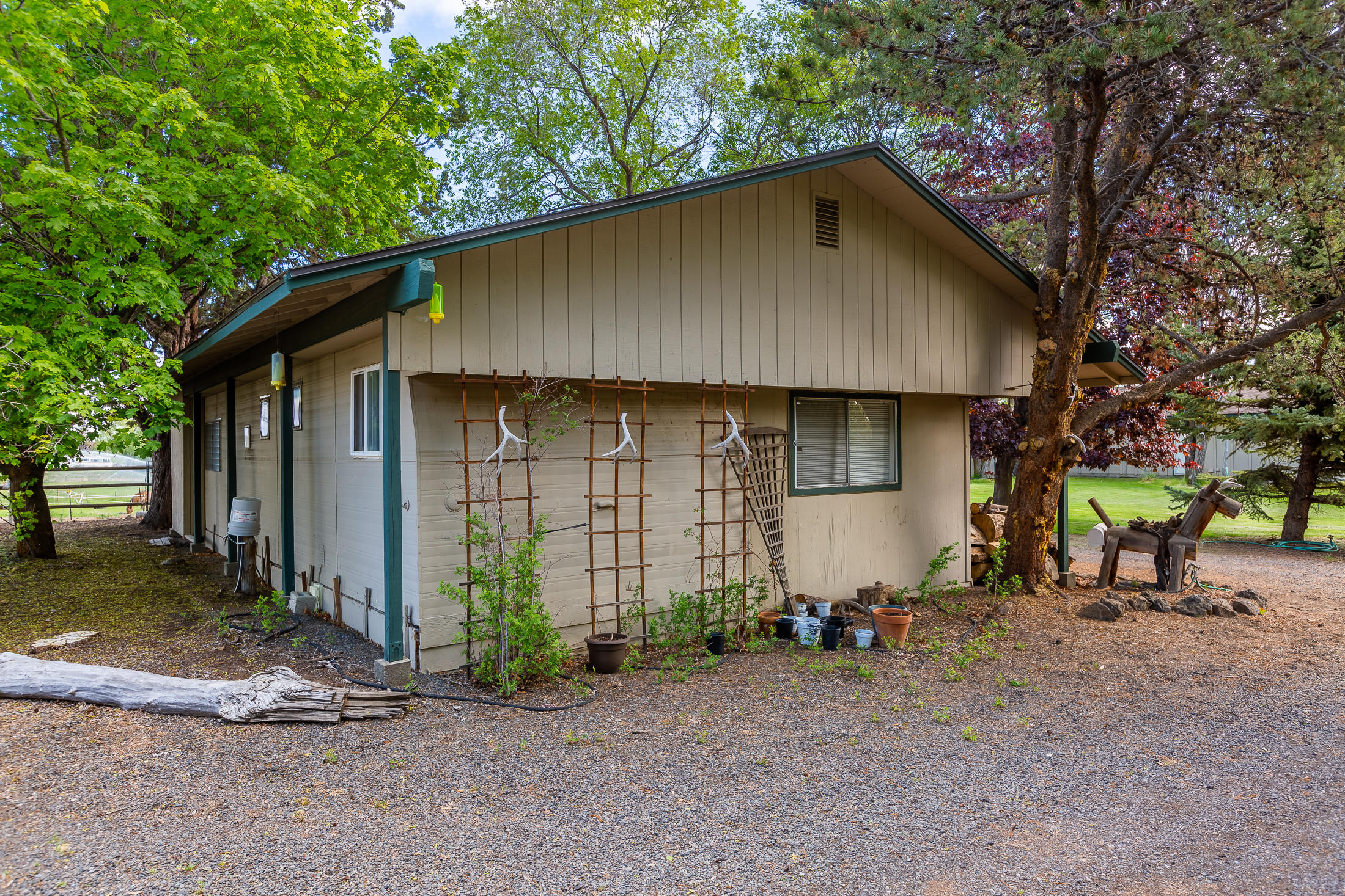 61255 Ward Road Bend, OR 97702 - Photo 54 of 63 Guest House