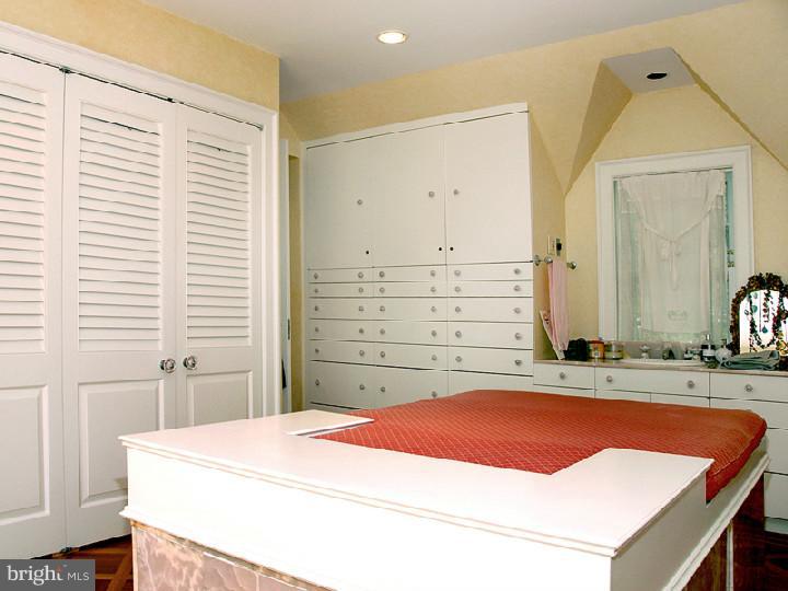 8 Newlin Road Princeton, NJ 08540 - Photo 13 of 22 Gallery Image 13