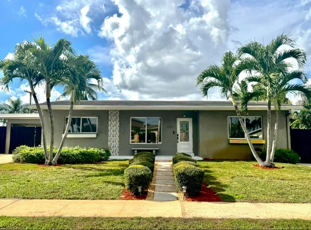 $3,700 | Undisclosed Address, Lake Worth, FL 33461