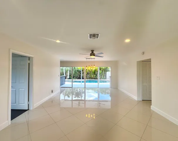 $3,700 | Undisclosed Address, Lake Worth, FL 33461