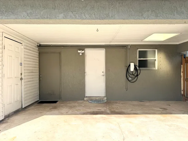 $3,700 | Undisclosed Address, Lake Worth, FL 33461