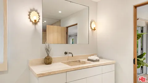 $8,995,000 | 7046 Grasswood Avenue, Malibu, CA 90265