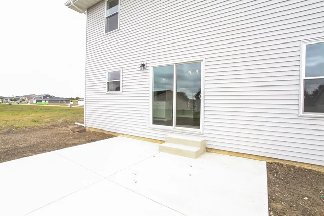 $439,000 | 511 Bobwhite Way, Normal, IL 61761