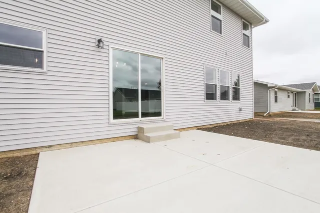 $439,000 | 511 Bobwhite Way, Normal, IL 61761