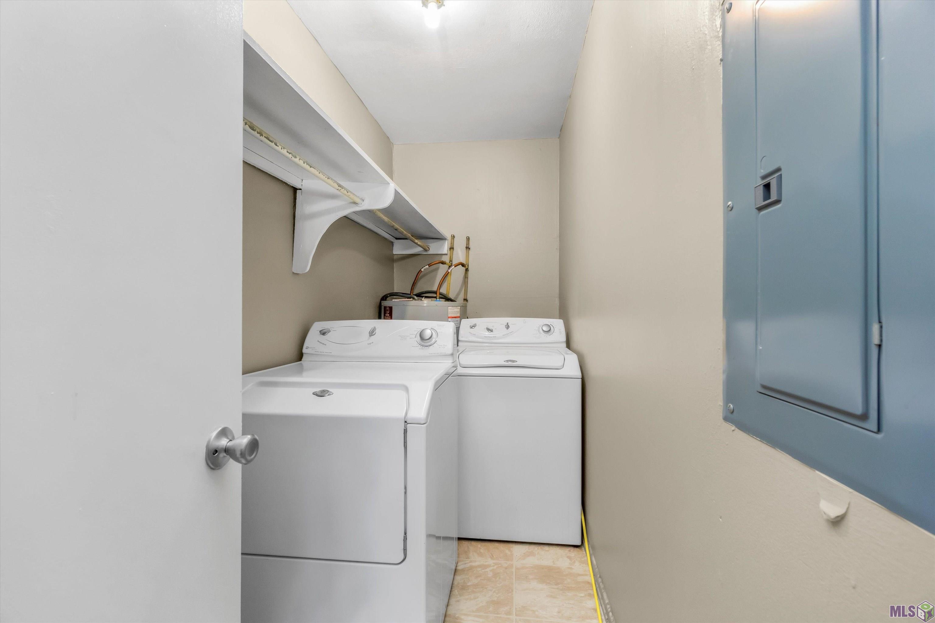 3101 Highland Road, Unit 216 Baton Rouge, LA 70802 - Photo 17 of 18 Washer and Dryer remain