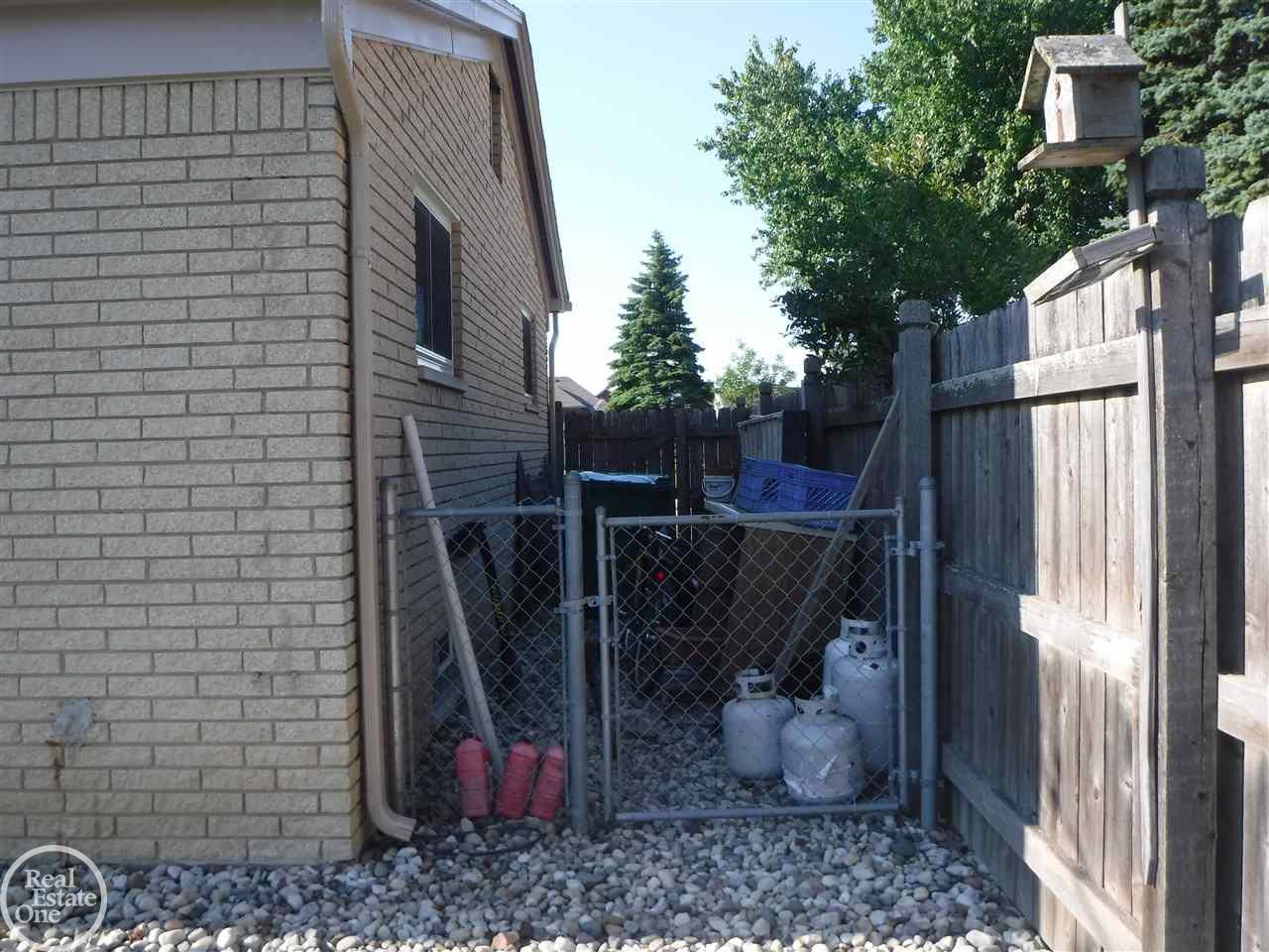 23314 Rochelle Street Macomb, MI 48042 - Photo 25 of 29 Storage area