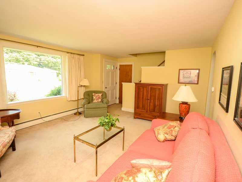 8 Robinson Road Scarborough, ME 04074 - Photo 12 of 34 Living Room.
