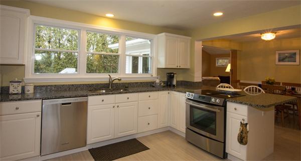 130 Lovejoy Road Andover, MA 01810 - Photo 4 of 30 Gallery Image 4