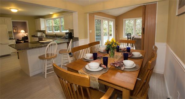 130 Lovejoy Road Andover, MA 01810 - Photo 8 of 30 Gallery Image 8