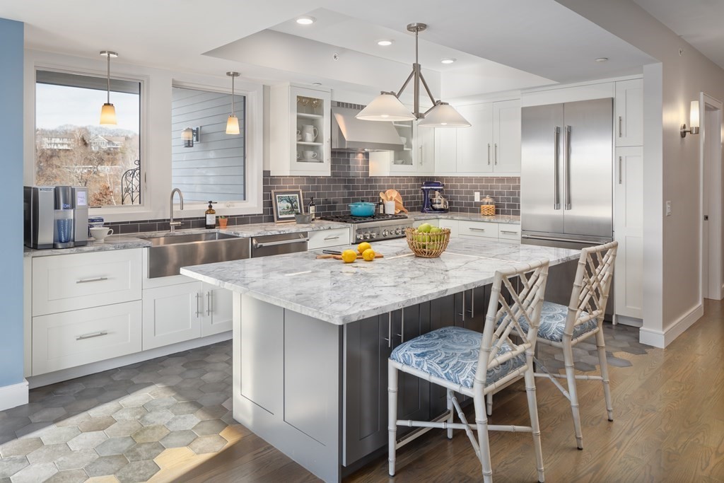 78 Thatcher Road, Unit 4 Gloucester, MA 01930 - Photo 3 of 37 Gallery Image 3