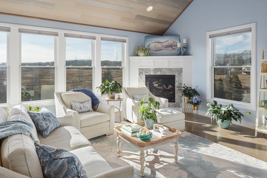 78 Thatcher Road, Unit 4 Gloucester, MA 01930 - Photo 10 of 37 Gallery Image 10
