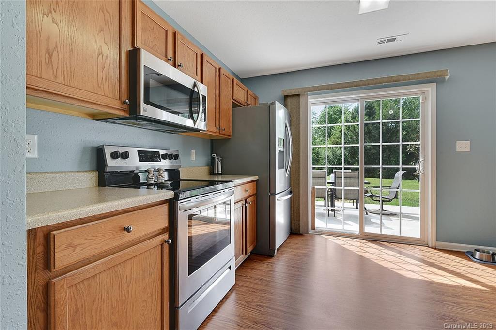 1423 River Run Road Lowell, NC 28098 - Photo 8 of 17 Gallery Image 8