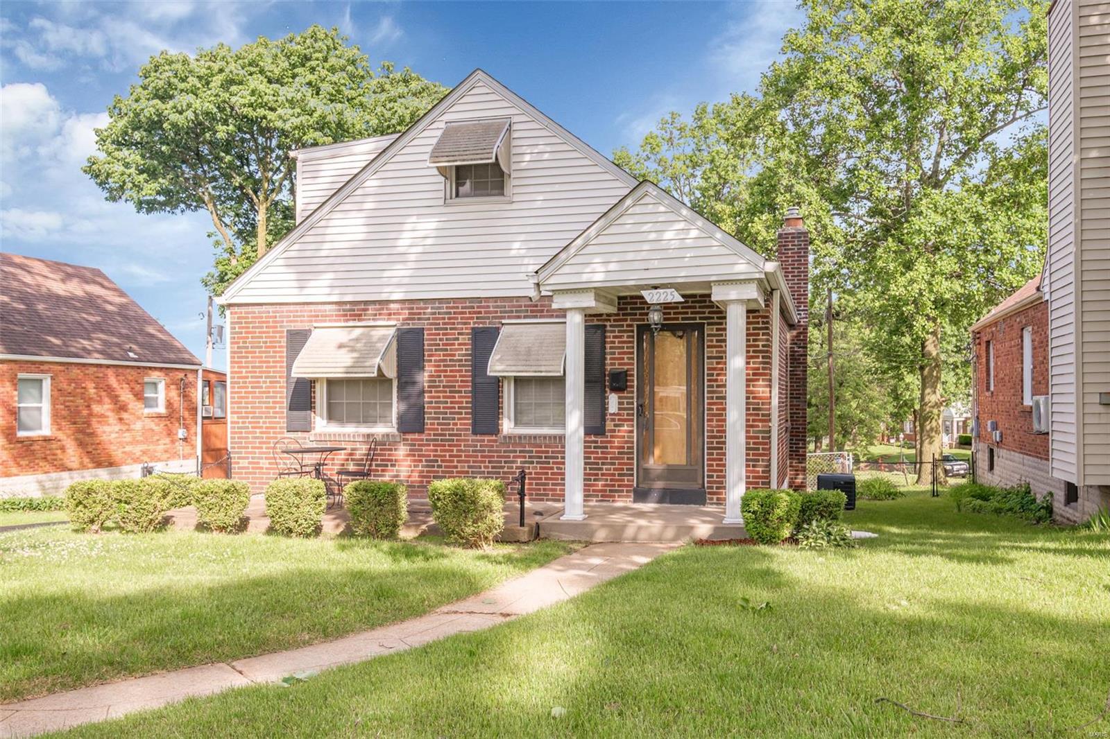 2225 Brown Road St. Louis, MO 63114 - Photo 1 of 21 Gallery Image 1