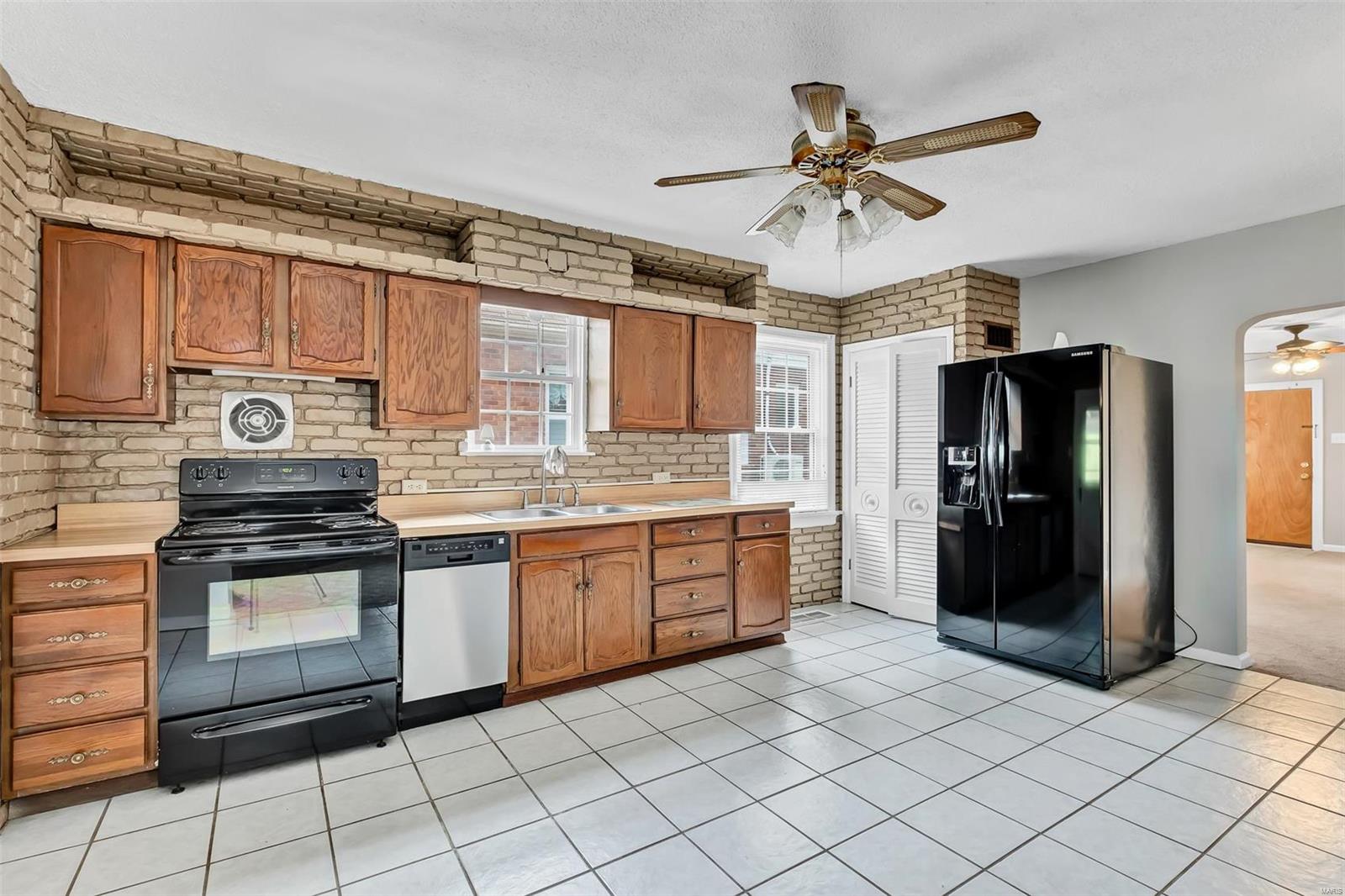 2225 Brown Road St. Louis, MO 63114 - Photo 14 of 21 Gallery Image 14