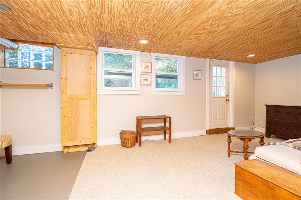 108 White Gate Road Pittsburgh, PA 15238 - Photo 21 of 25 Gallery Image 21