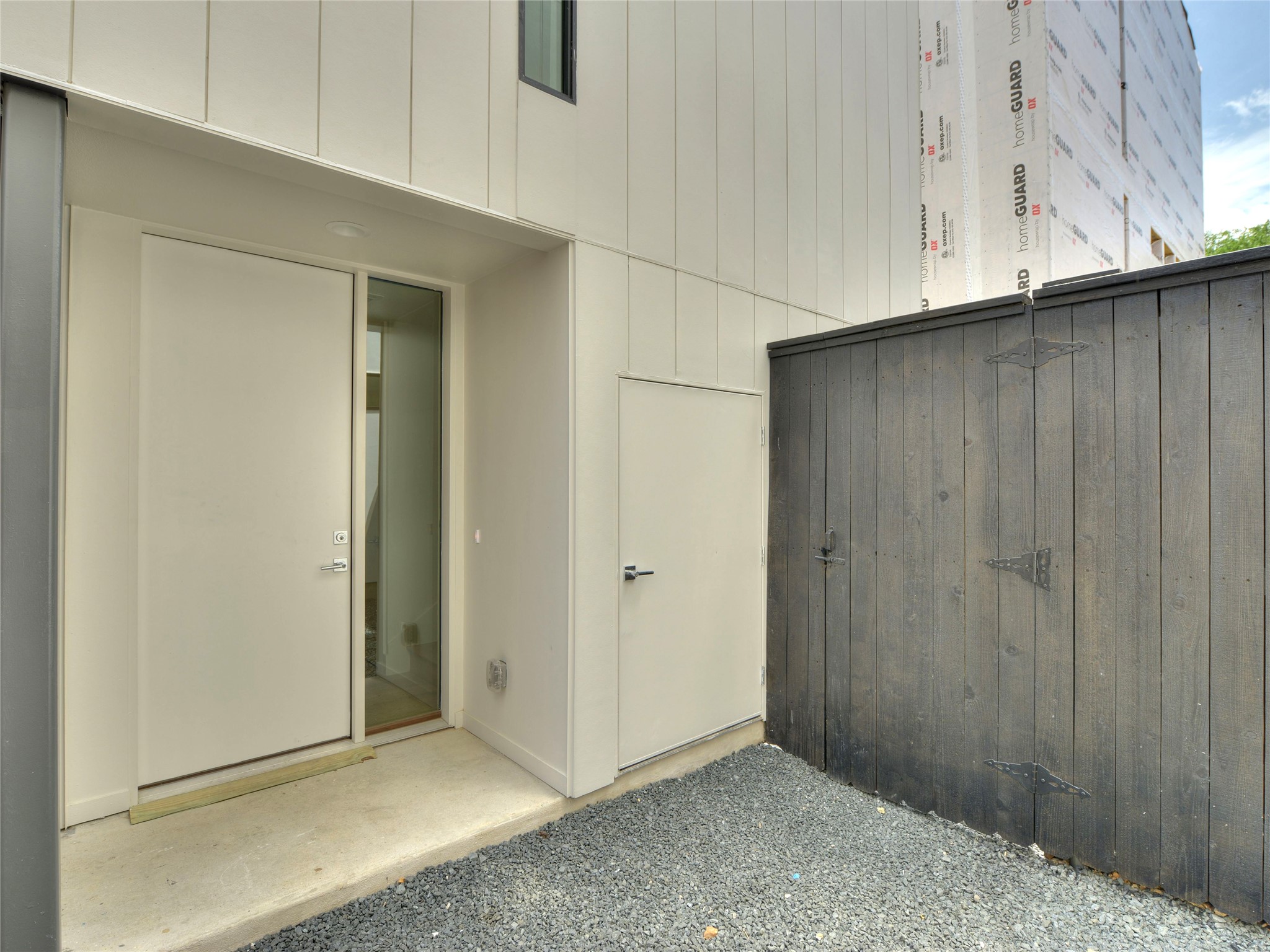 3406 East 17th Street, Unit 3 Austin, TX 78721 - Photo 5 of 27 a view of an empty room