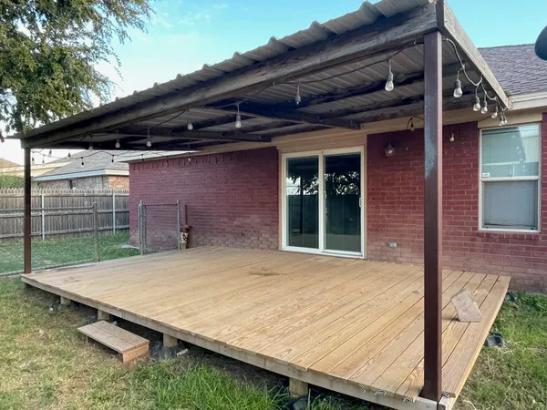 $186,000 | 912 11th Street, Wolfforth, TX 79382