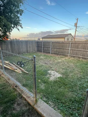 $186,000 | 912 11th Street, Wolfforth, TX 79382