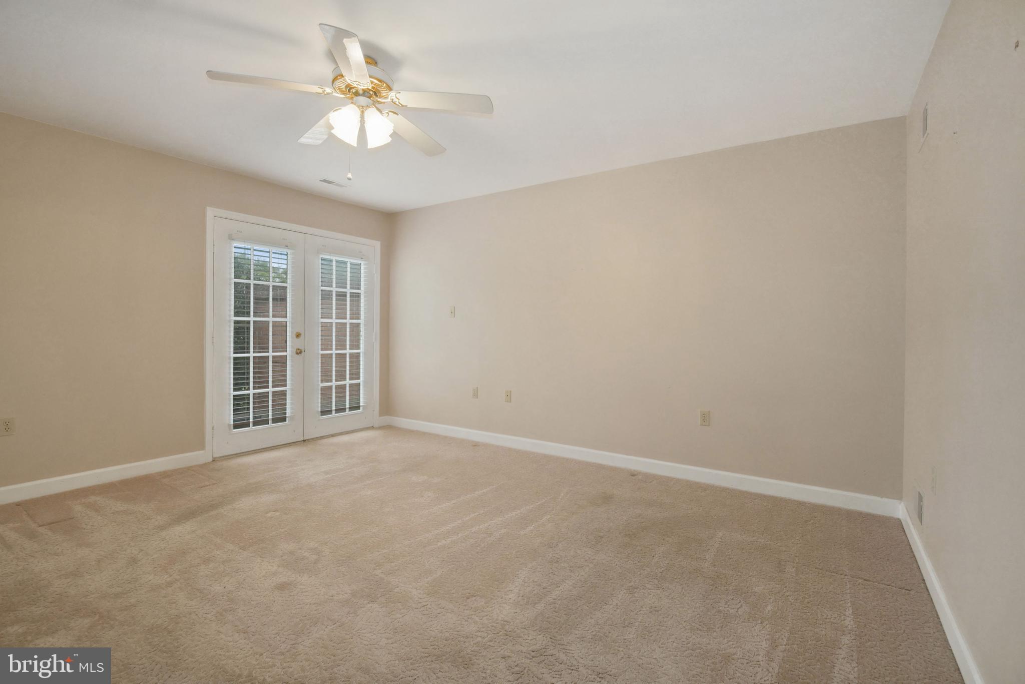 2497-5 Five Shillings Road Frederick, MD 21701 - Photo 15 of 28 Owner's Suite Bedroom