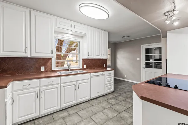 $1,695 | 624 Zelwood Drive, Tyler, TX 75701