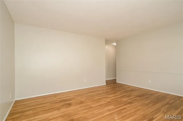 $1,975 | 1215 Dawn Valley Drive, Maryland Heights, MO 63043