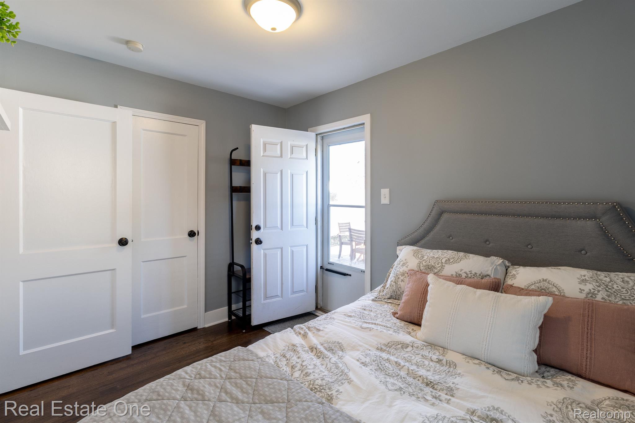 487 Roth Boulevard Clawson, MI 48017 - Photo 22 of 42 View w/door open to deck-- perfect office too...