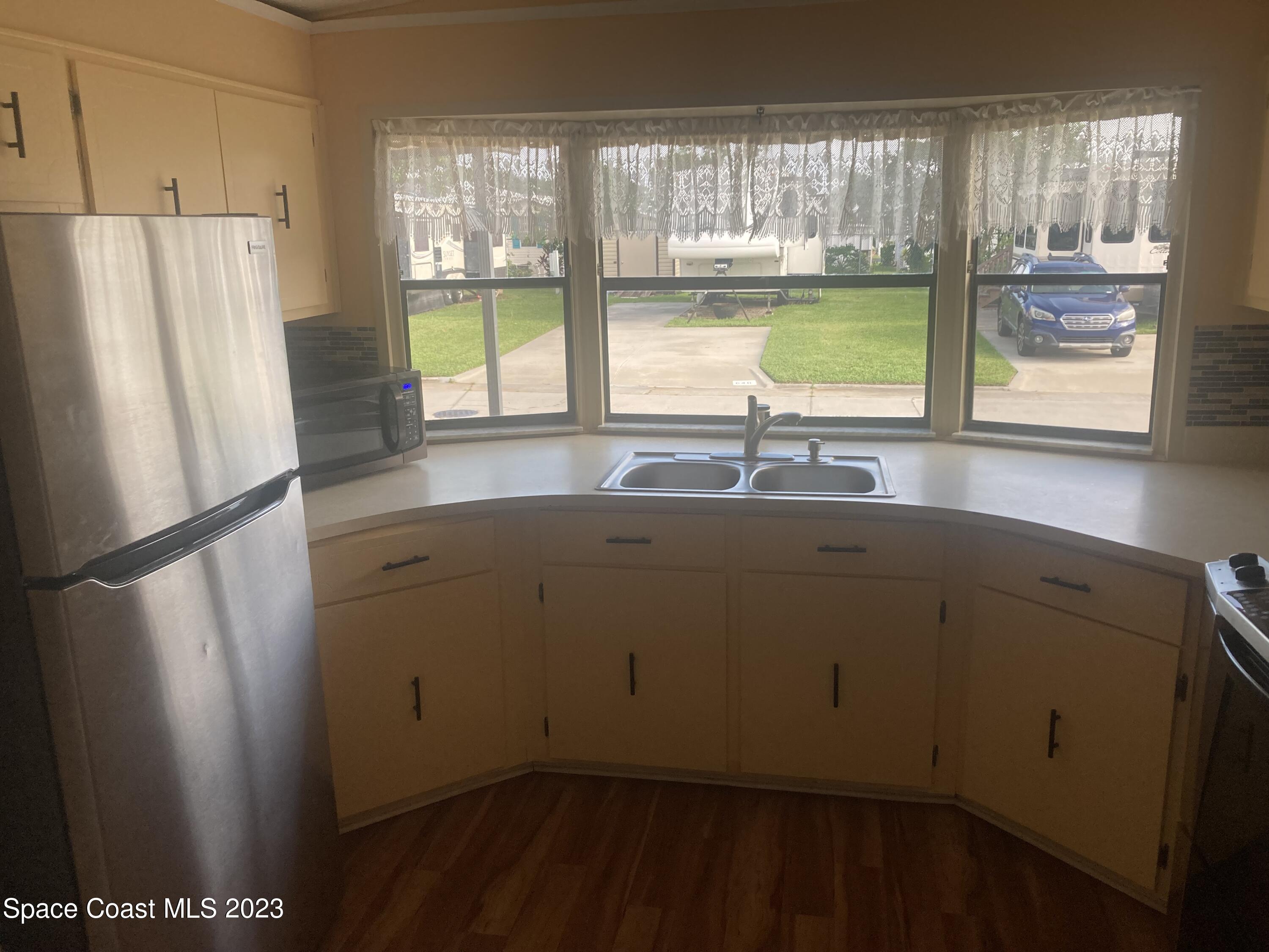 623 Kristy Circle Melbourne, FL 32940 - Photo 5 of 11 begin 514