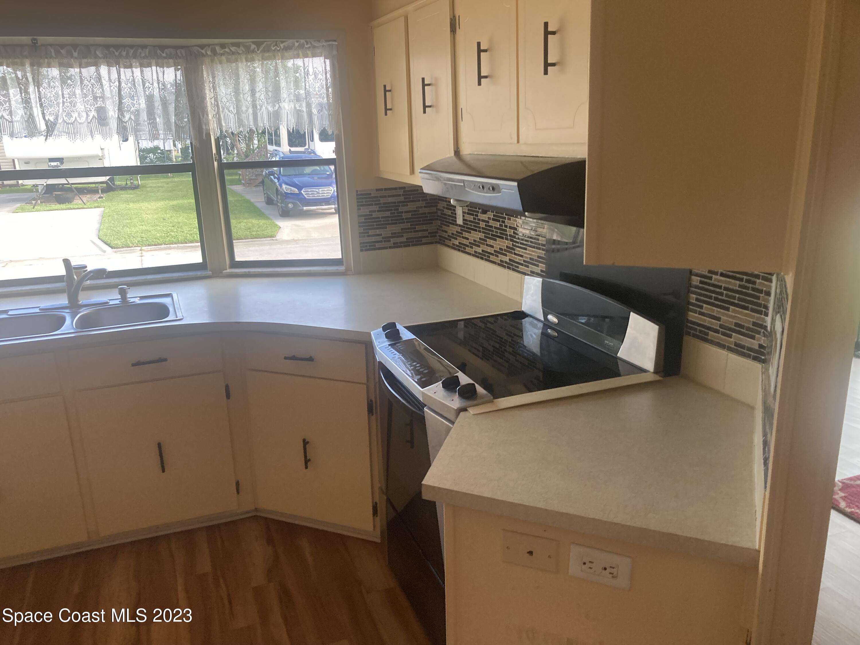 623 Kristy Circle Melbourne, FL 32940 - Photo 6 of 11 begin 515