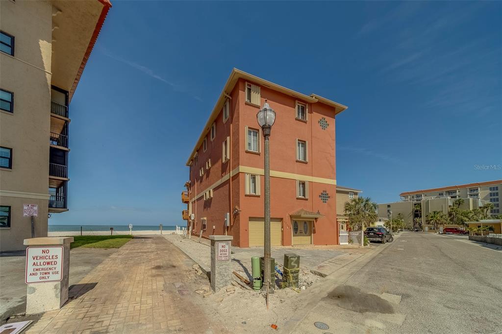 17606 Lee Avenue Redington Shores, FL 33708 - Photo 14 of 85