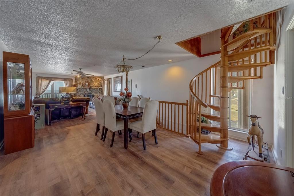 17606 Lee Avenue Redington Shores, FL 33708 - Photo 28 of 85 a view of a livingroom with furniture and hardwood floor