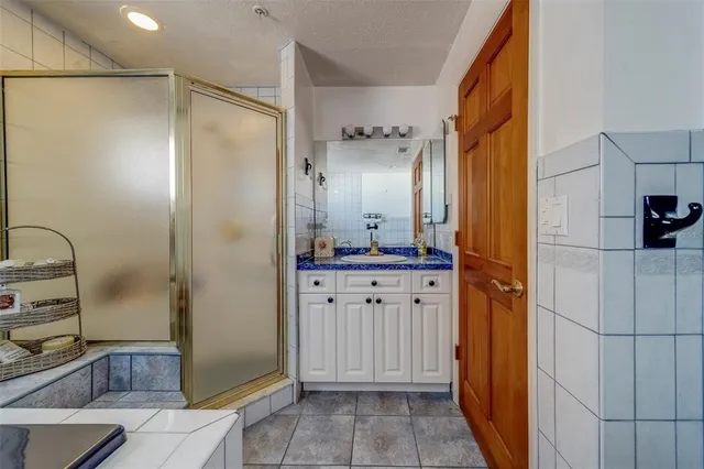 $3,995,000 | 17606 Lee Avenue, Redington Shores, FL 33708