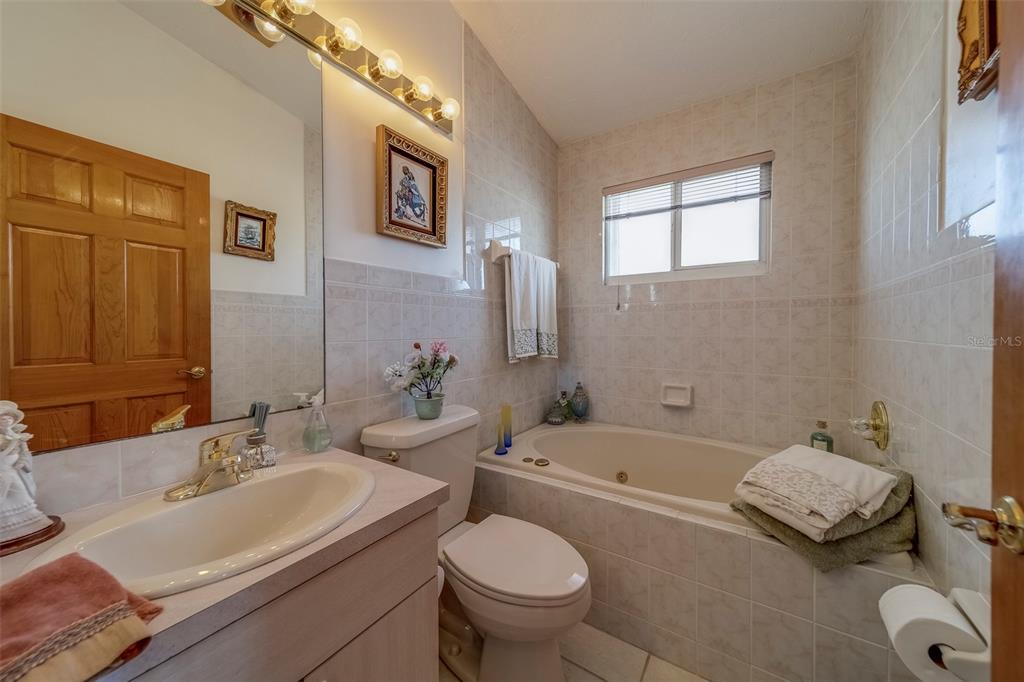 17606 Lee Avenue Redington Shores, FL 33708 - Photo 75 of 85