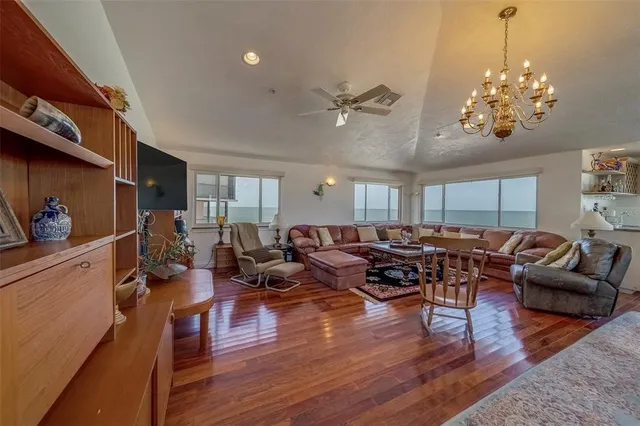 $3,995,000 | 17606 Lee Avenue, Redington Shores, FL 33708