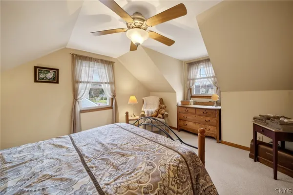 $359,900 | 101 Heather Lane, Camillus, NY 13031