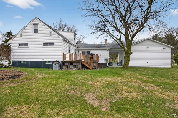 $359,900 | 101 Heather Lane, Camillus, NY 13031