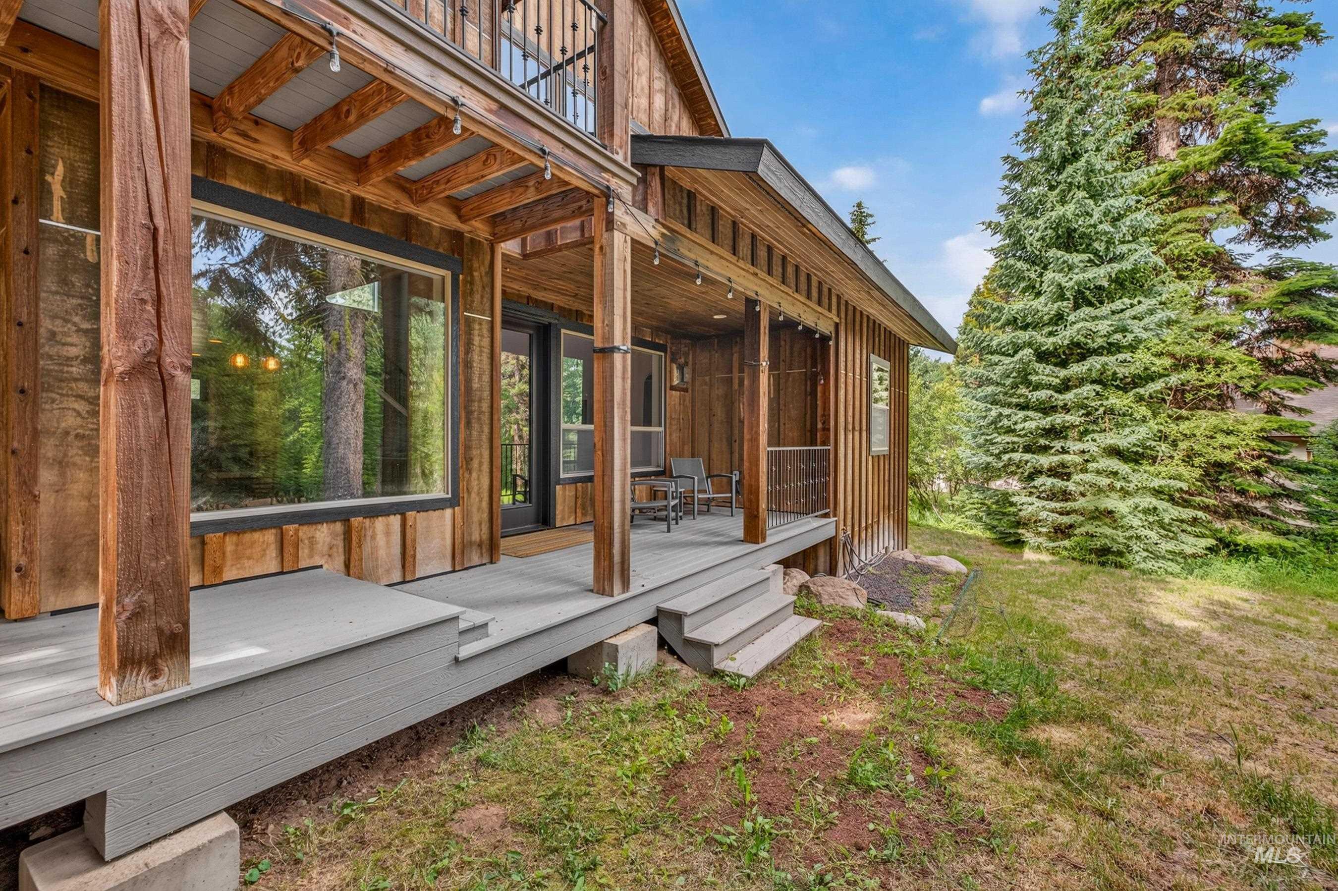 1003 Violet Way McCall, ID 83638 - Photo 5 of 45
