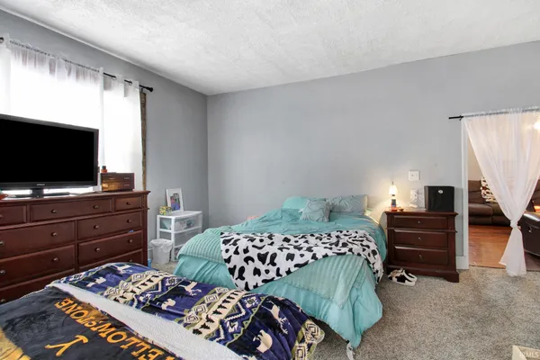 $100,000 | 207 West Washington Street, Kempton, IN 46049