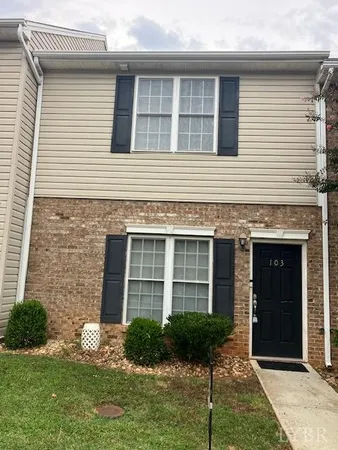 $1,300 | 1600 Wards Ferry Road, Unit 103, Lynchburg, VA 24502