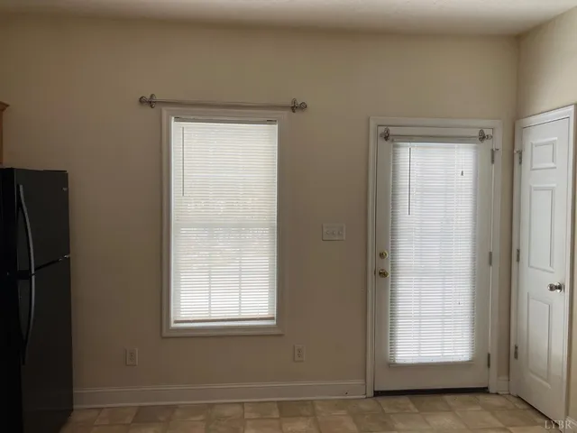 $1,300 | 1600 Wards Ferry Road, Unit 103, Lynchburg, VA 24502