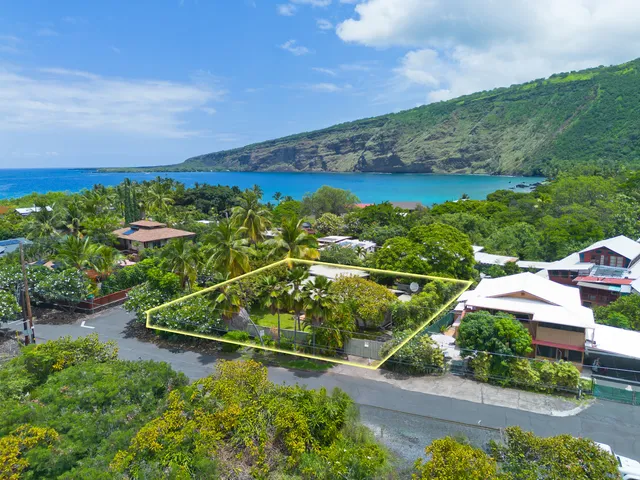 $1,250,000 | 82-6274 Kahauloa Road, Captain Cook, HI 96704