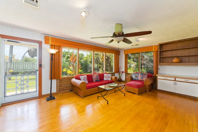 $1,250,000 | 82-6274 Kahauloa Road, Captain Cook, HI 96704