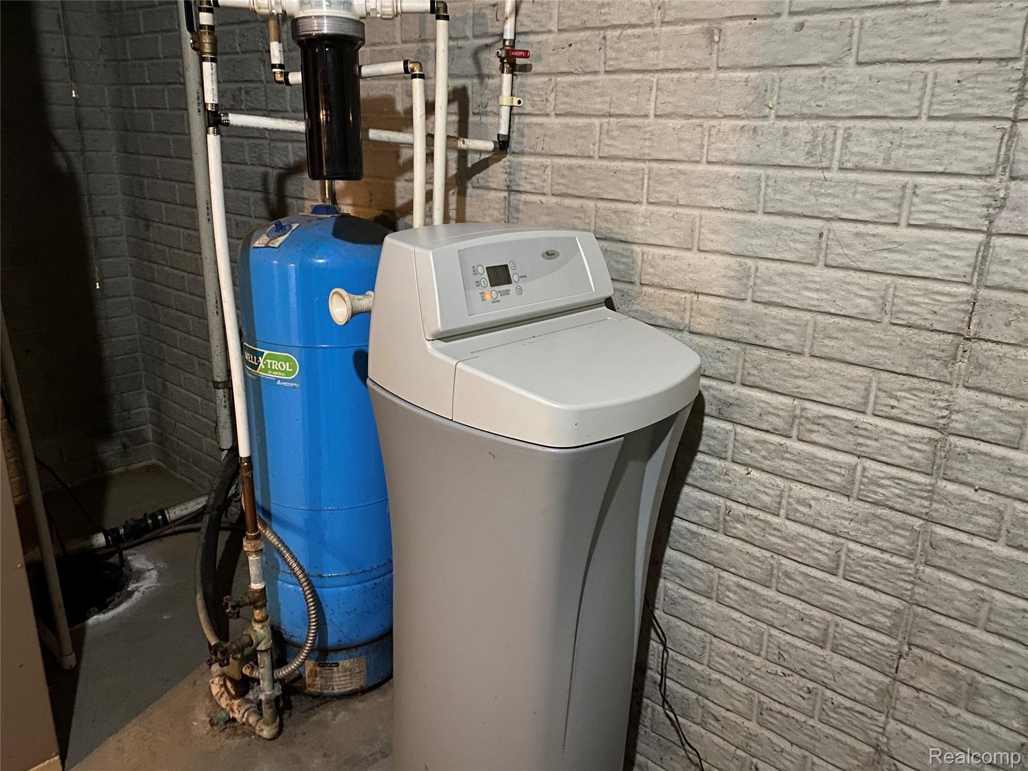 603 East Davisburg Road Holly, MI 48442 - Photo 29 of 29 Newer Water Softener Owned