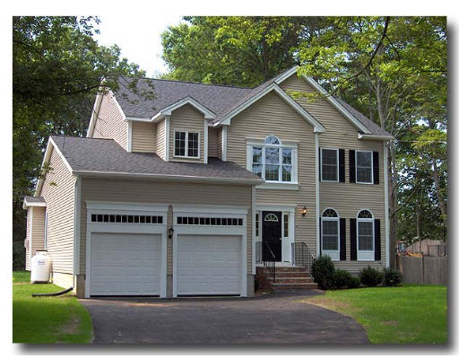 44 Grover Street Beverly, MA 01915 - Photo 2 of 4 Gallery Image 2