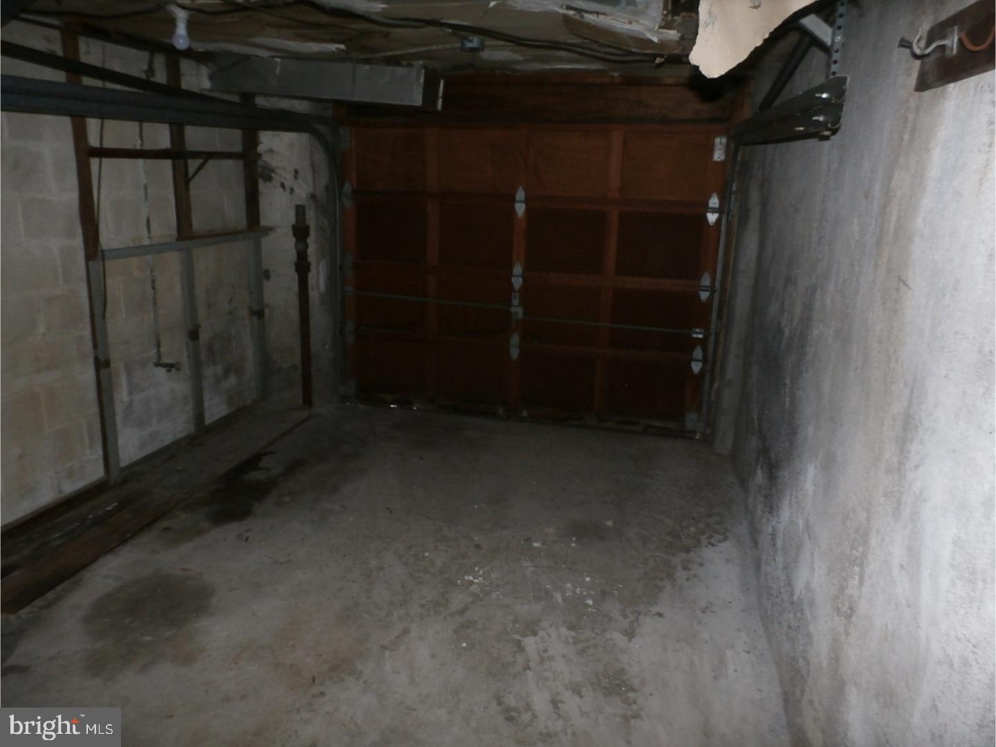 7564 Greenhill Road Philadelphia, PA 19151 - Photo 13 of 25 Garage