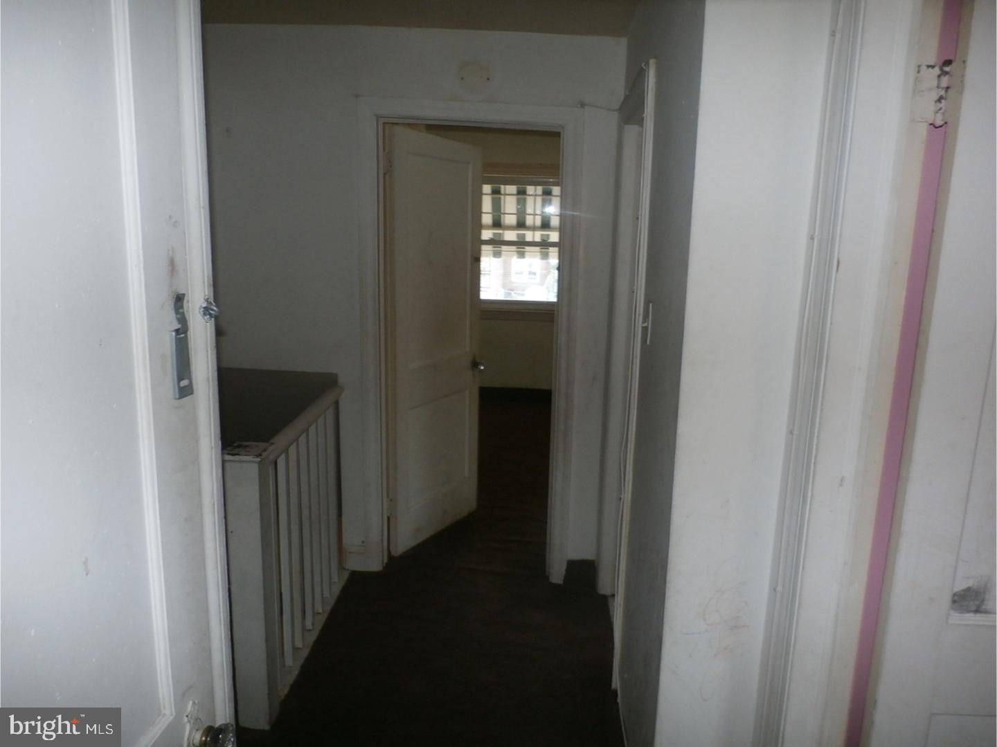 7564 Greenhill Road Philadelphia, PA 19151 - Photo 17 of 25 Hallway