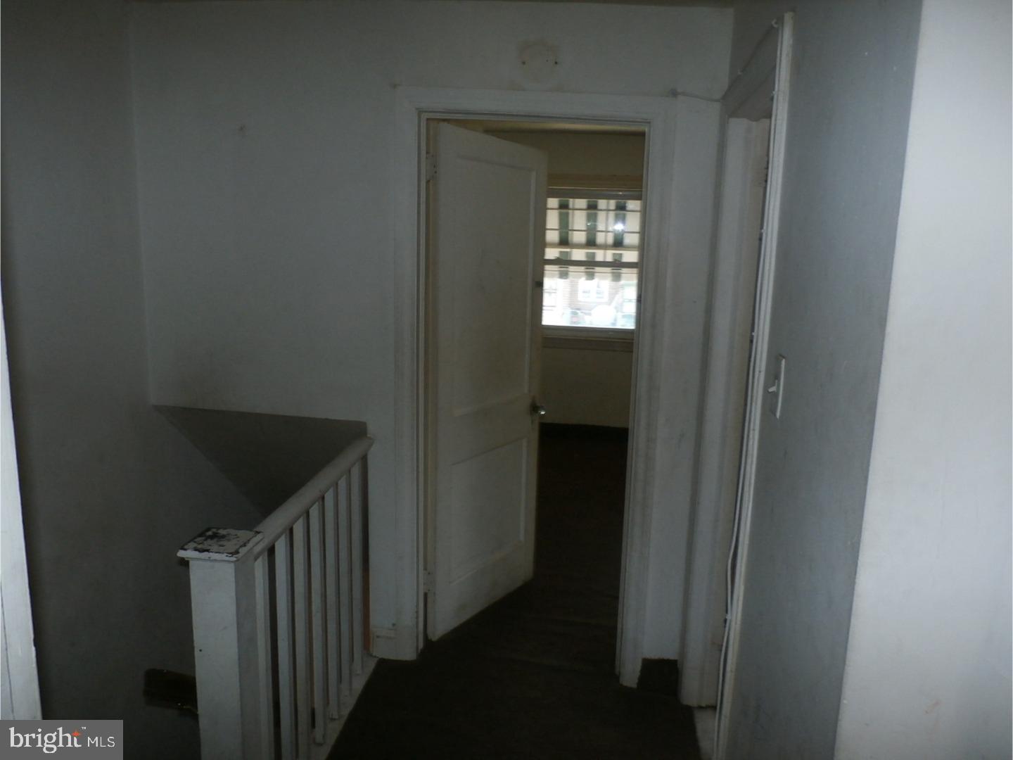 7564 Greenhill Road Philadelphia, PA 19151 - Photo 18 of 25 Hallway