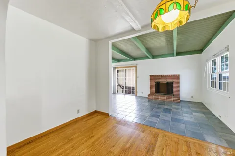 $915,000 | 639 East 5th Street, Benicia, CA 94510