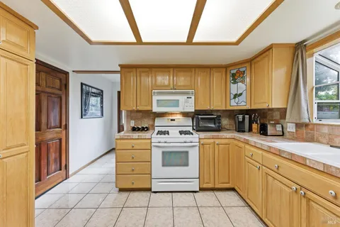 $915,000 | 639 East 5th Street, Benicia, CA 94510